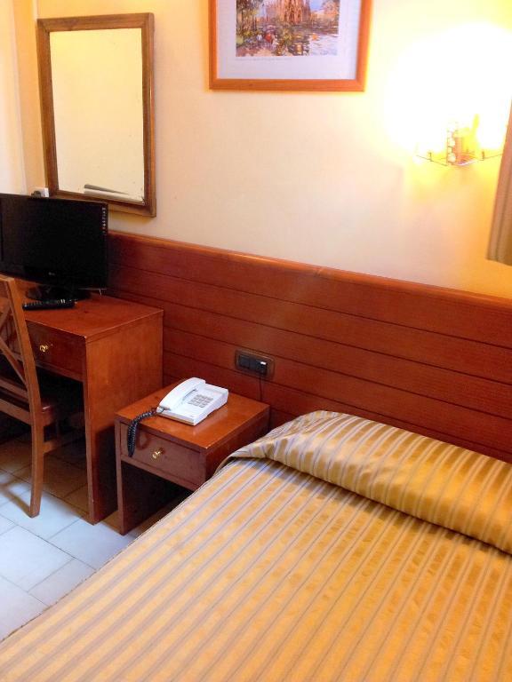 Hotel Toledano Ramblas Barcelona Zimmer foto